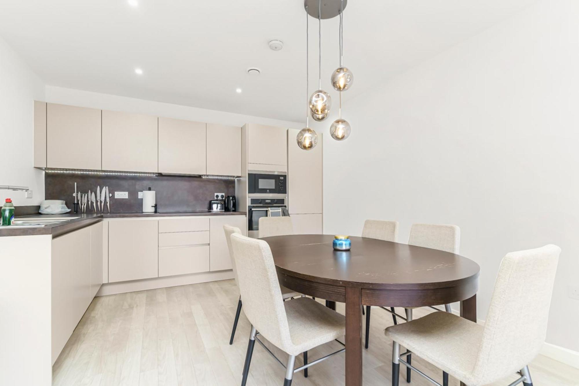Stylish Surrey Quays Apartment - 10 Mins From Station ロンドン エクステリア 写真