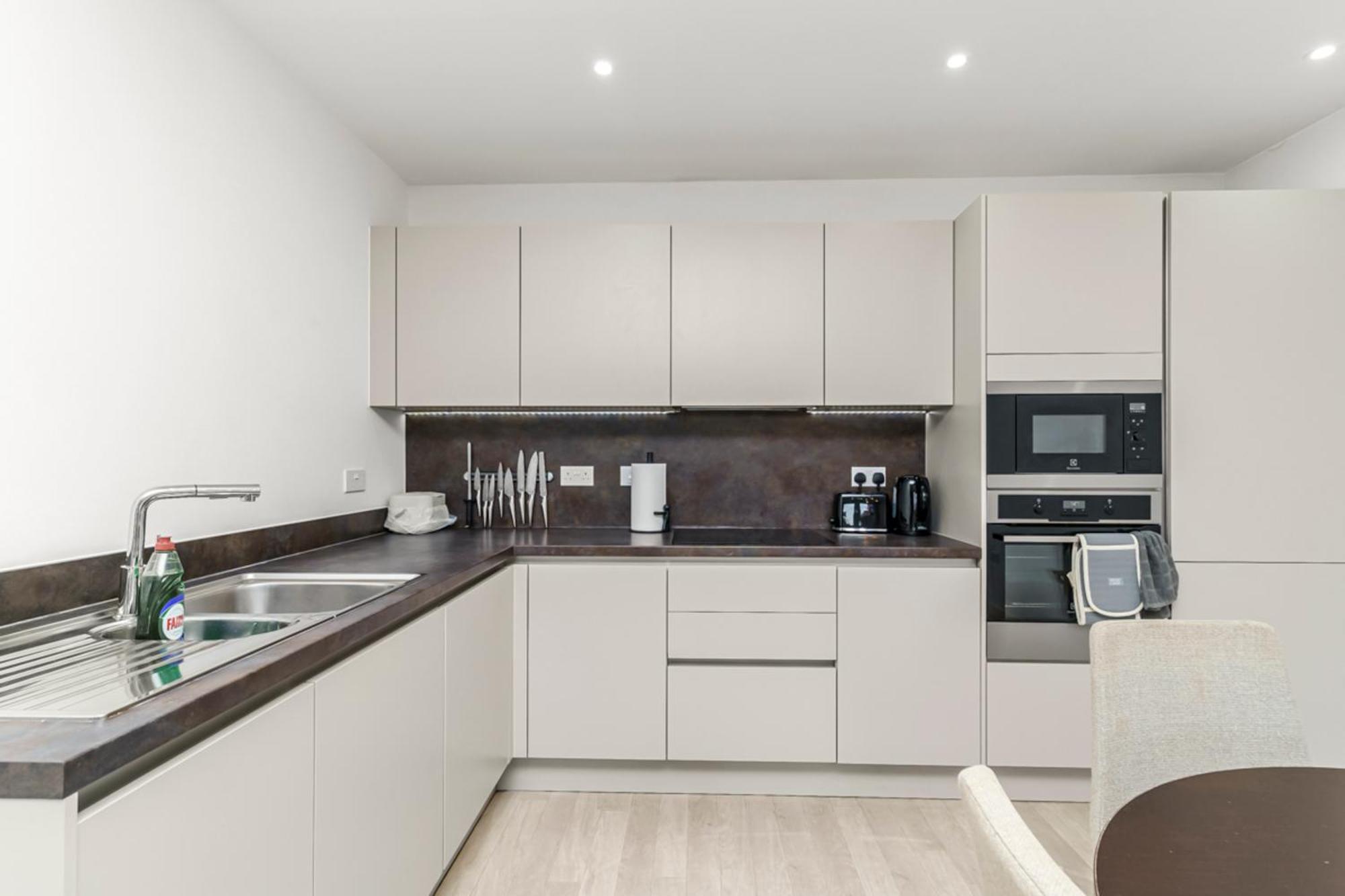 Stylish Surrey Quays Apartment - 10 Mins From Station ロンドン エクステリア 写真