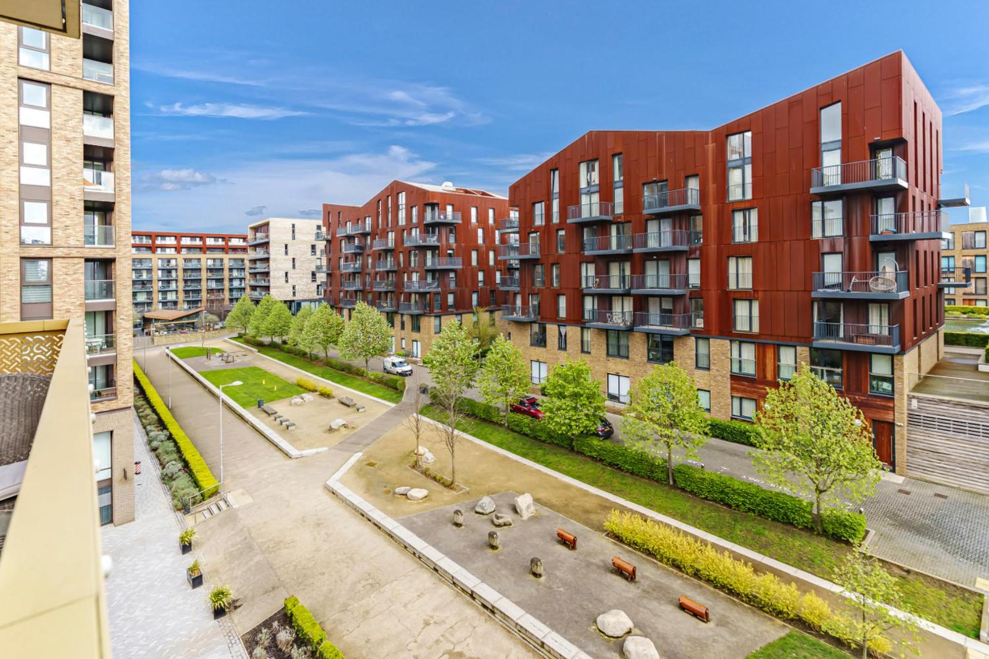 Stylish Surrey Quays Apartment - 10 Mins From Station ロンドン エクステリア 写真